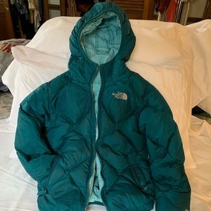 Girls, north face puffer coat. Reversible